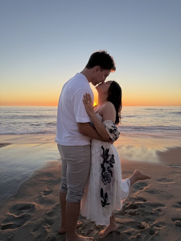 A kiss on the rocks, San Diego
